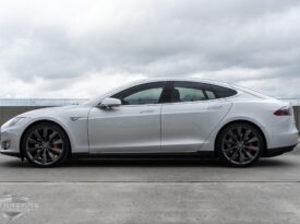 2015 Tesla Model S P90DL