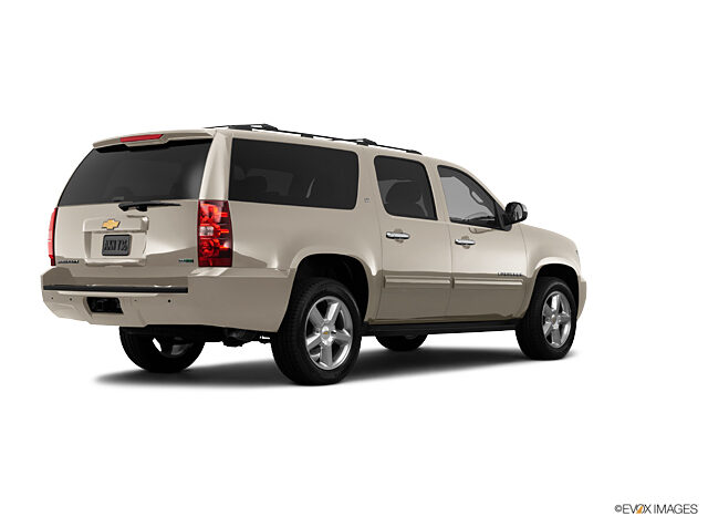 2012 Chevrolet Suburban LS 4WD full